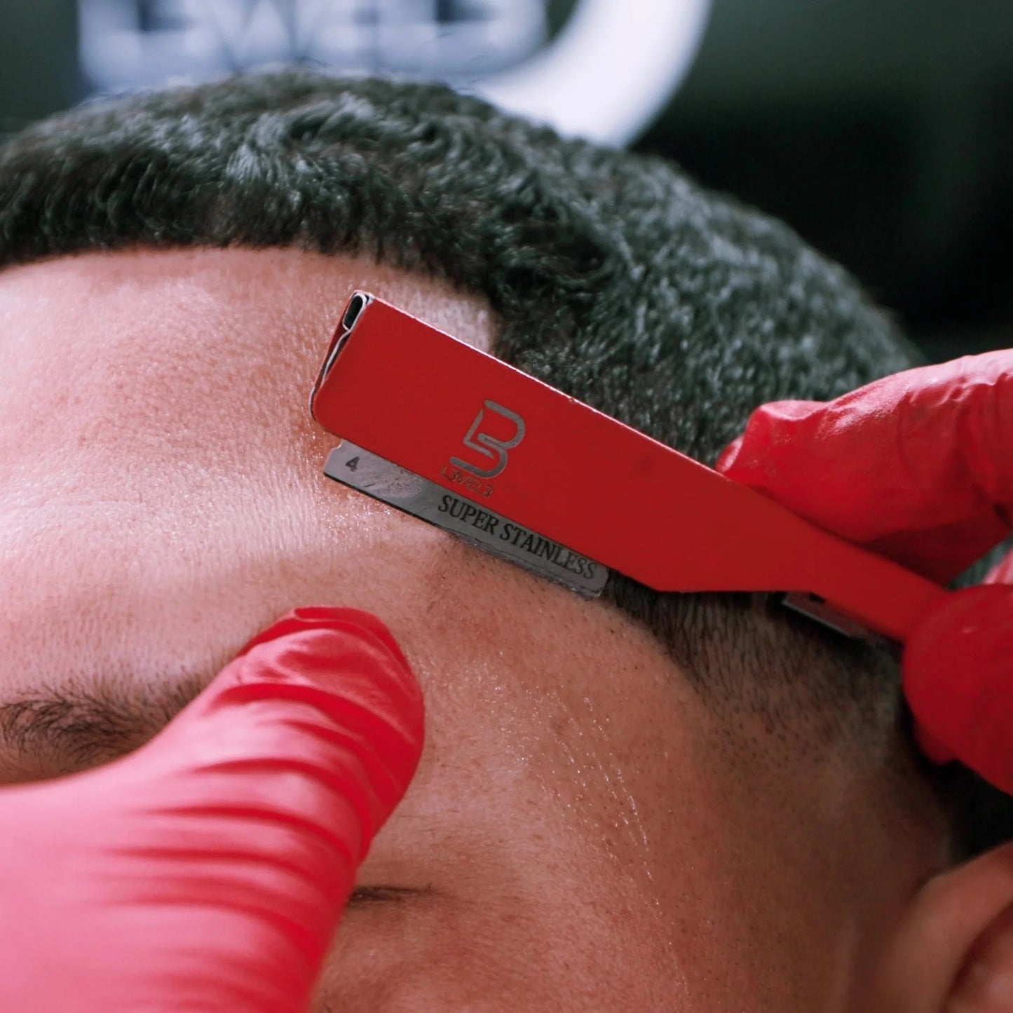 L3VEL 3 - Straight Razor Holder