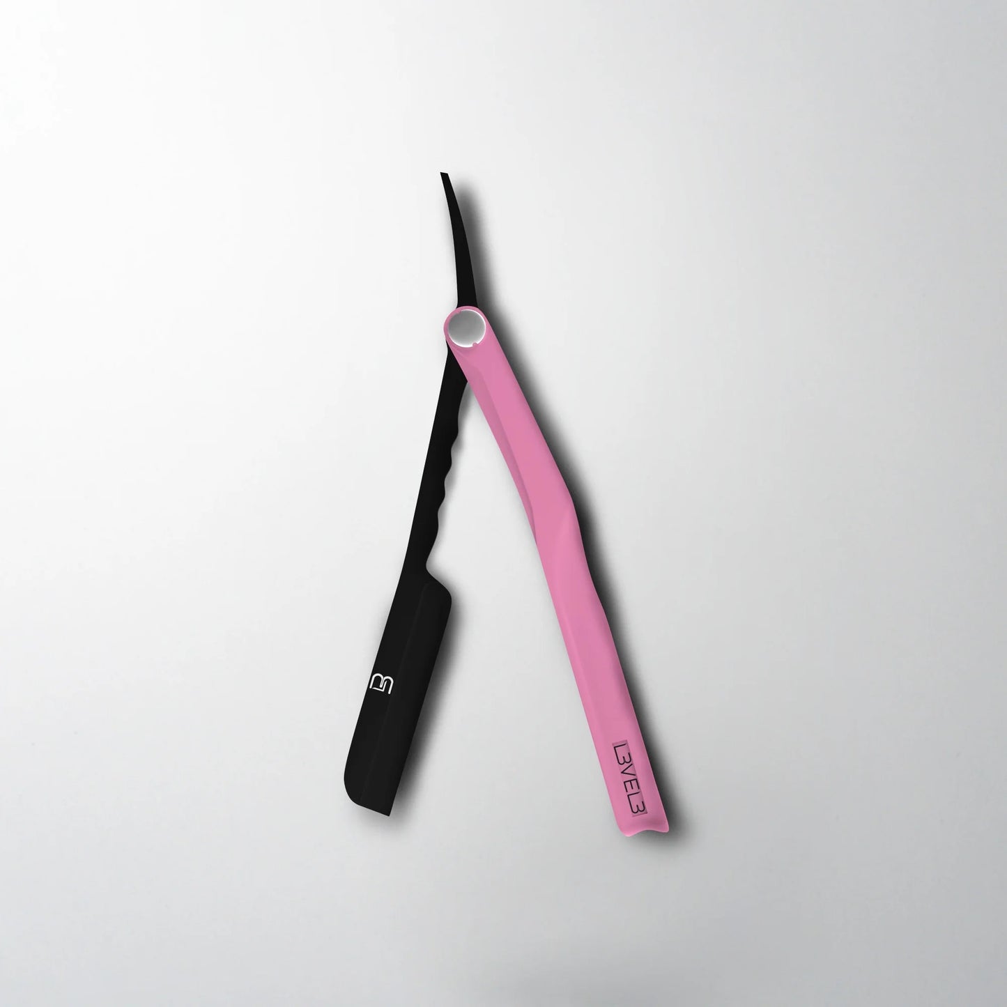 L3VEL 3 - Milly Clutch Razor Holder